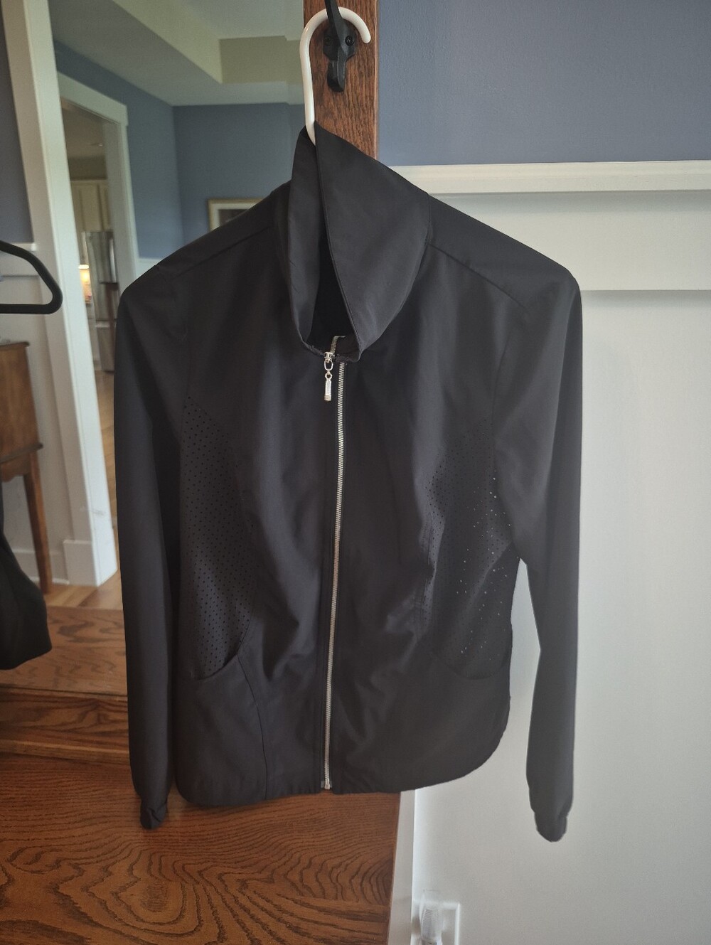 Women's Chico's Weekends Black Perforated Zip Utility Jacket - Picture 10 of 10